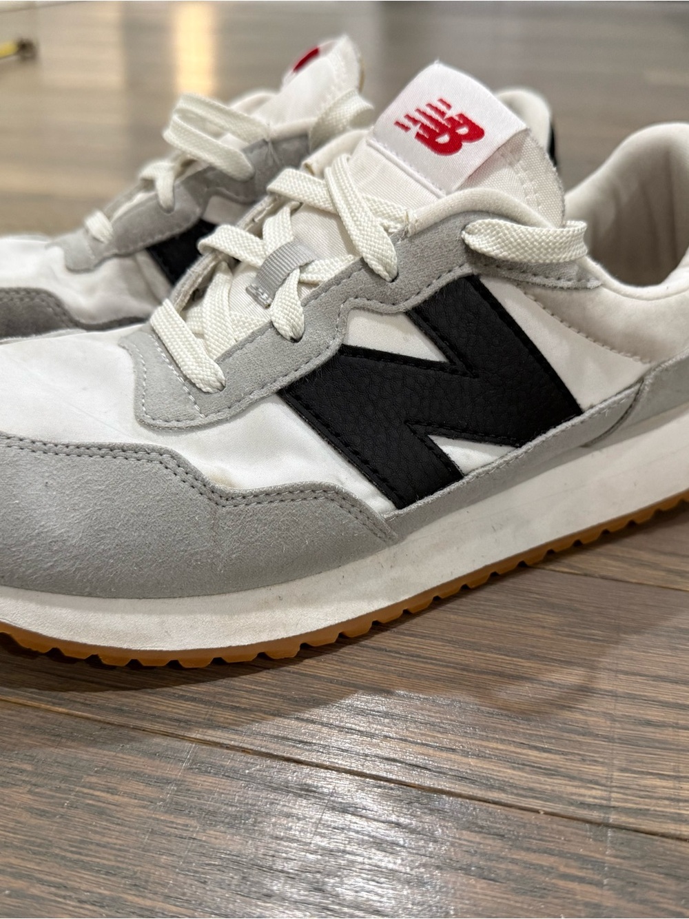 New Balance Gray, Black & White Classic Runner Sneakers 7 youth